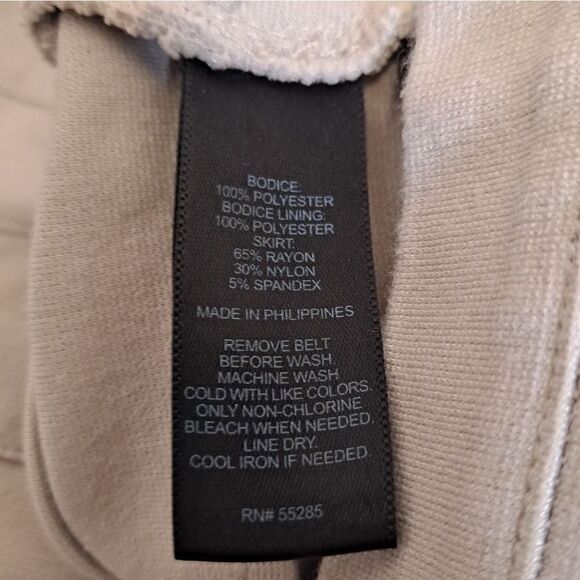 Express Green Beige Bandage Bodycon Vneck Sleeveless Dress Size Medium - Picture 5 of 6